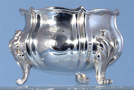 A set of four William IV silver salts, by Charles Goodwin, dia 78mm, weight 15.6oz/486grms.